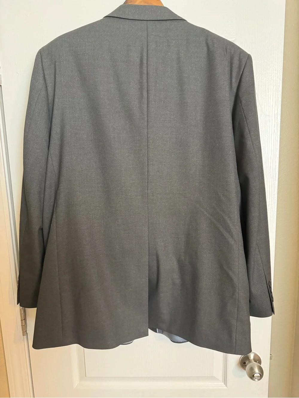 Classic Men's Gray Two-Button Suit 52L With Slacks 42x30